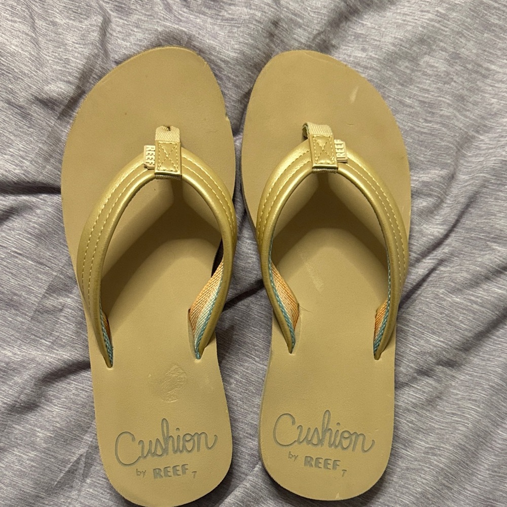 Reef Women's Cushion Flip Flops